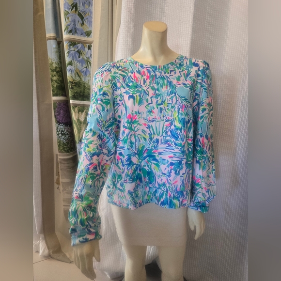 Lilly Pulitzer Tops - NWT Lilly Pulitzer Jansen Sweatshirt L Long Sleeve Blue Ibiza Cabana Top Shirt